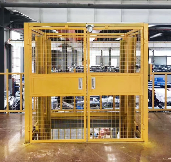 青云谱智能导轨式升降机亮相