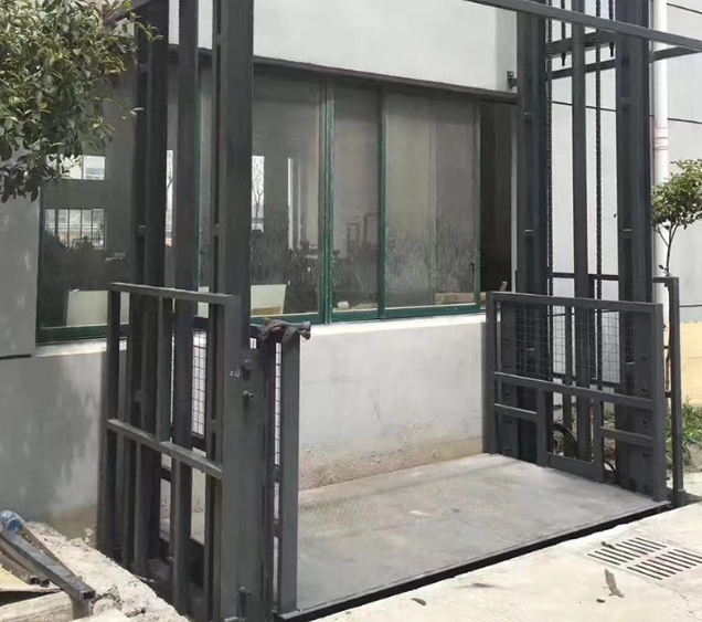 青云谱导轨式施工升降机助力民生工程提速增效